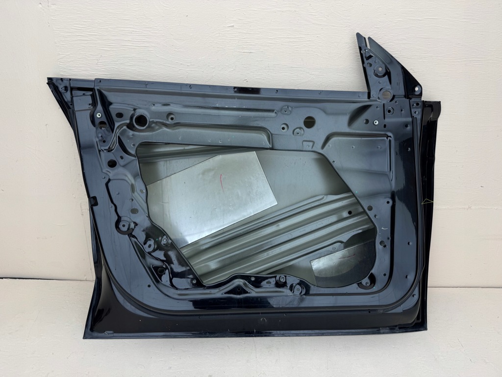 Tesla model y 20r- дверь левая передние левая перед 1483537-00 Недорого
