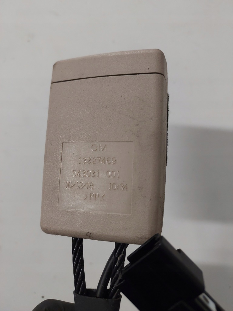 Клипса поперечина правый перед opel insignia 13327469 Недорого