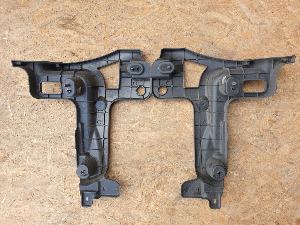 фото №8, Renault talisman направляющая бампера задняя sedan