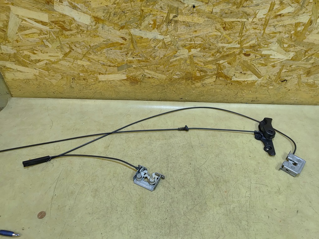 фото №1, Bmw e91 e90 трос замок ручка капот