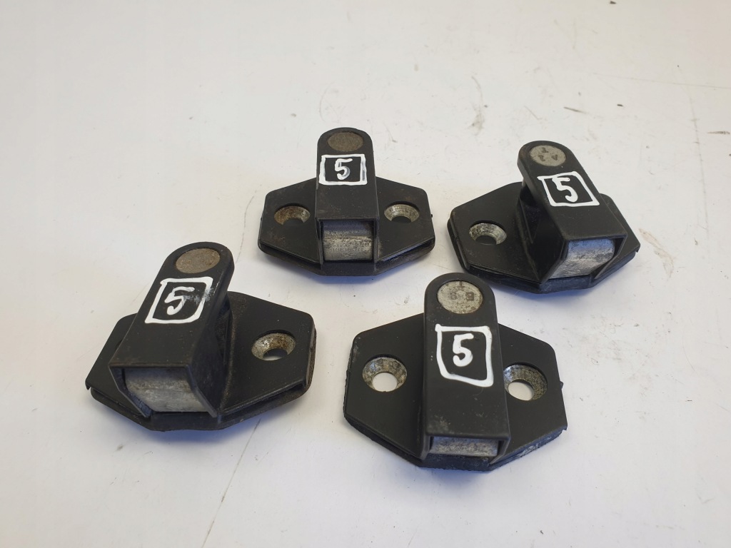 Купить Bmw e38 засов замка дверь 8150084