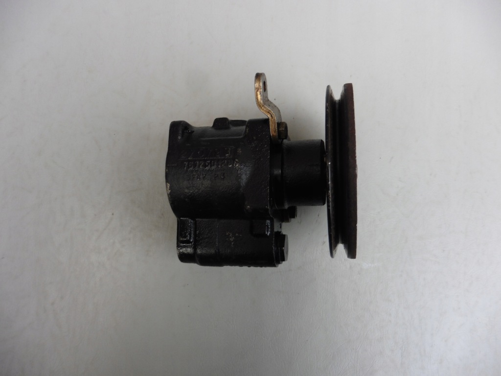 Насос усилителя 7672955270 bmw e23 735i 130 bar zf в Украине