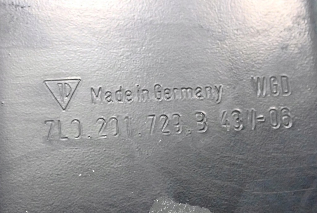 фото №9, Кронштейн бака топлива audi q7 4l 7l0201729b