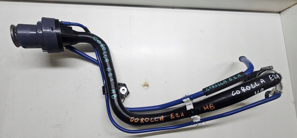 фото №1, Toyota corolla xii e21 хэтчбек hb 1.8h труба заливной заливная горловина топлива 77201-02611