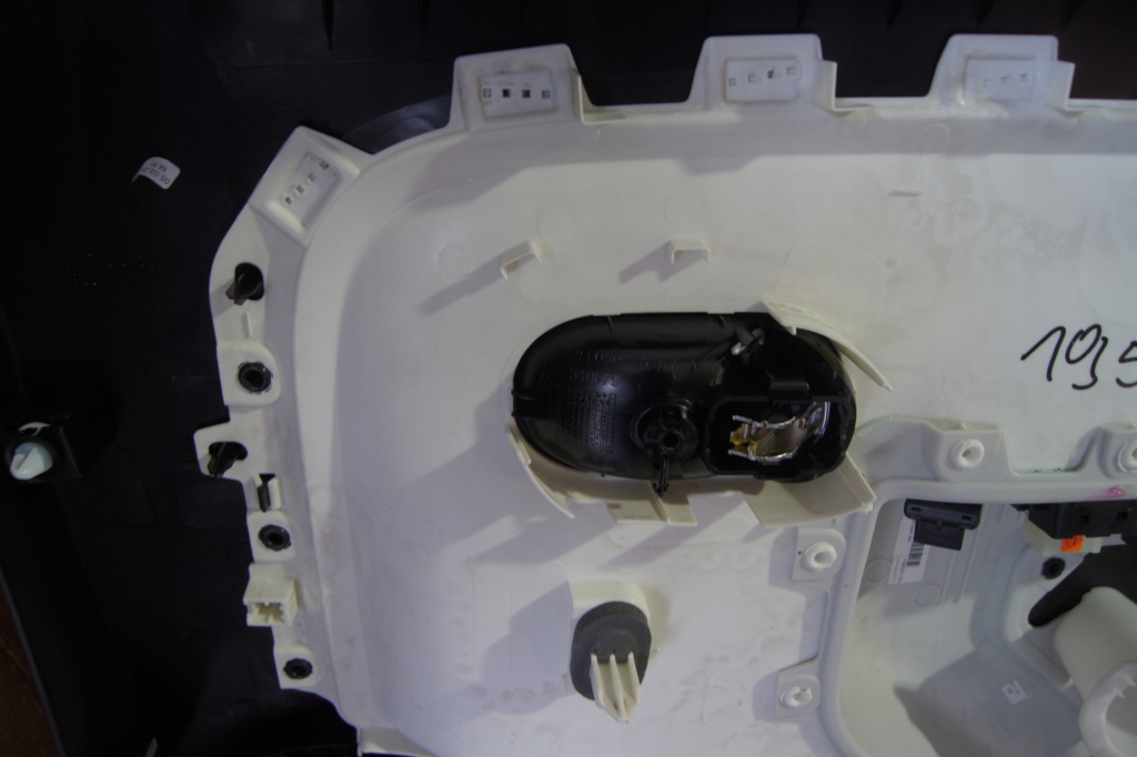 фото №8, Обшивка двері лівий перед twingo iii 156105422