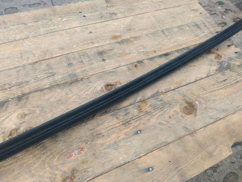 фото №12, Hyundai i20 iii - nowa прокладка стекло