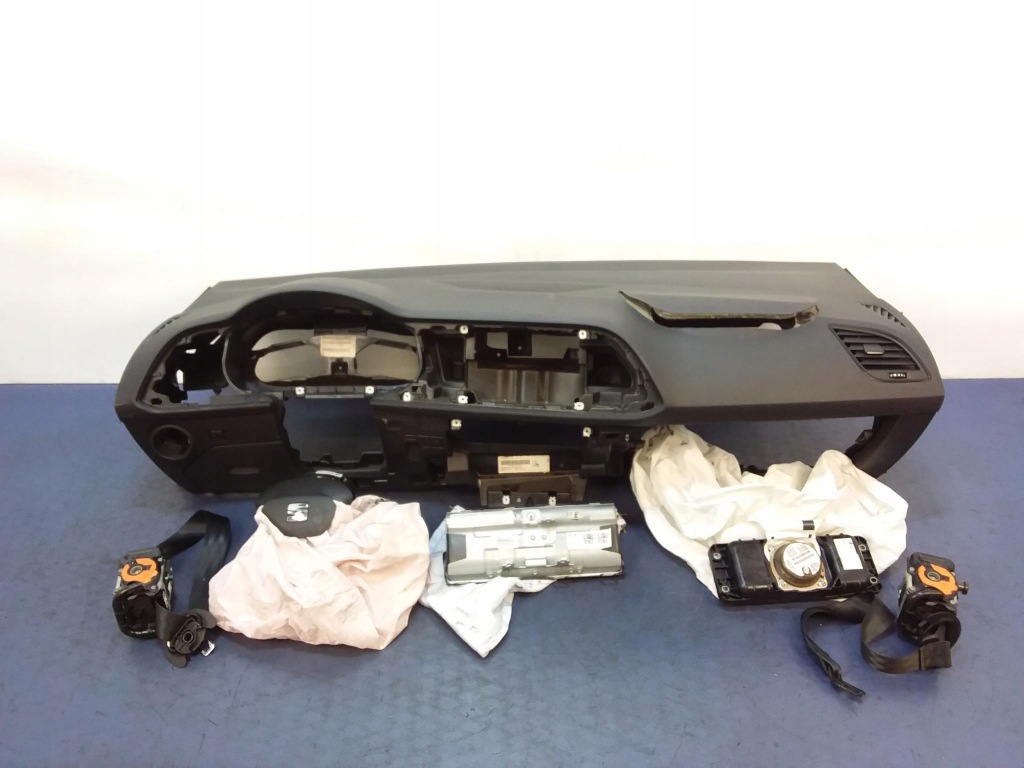 фото №1, Seat leon iii приборная панель приборная подушки безопасности ремни