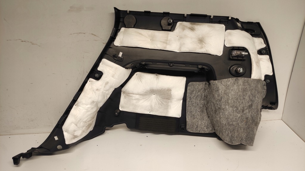 фото №6, Kia carens iv обшивка обивка багажника левый левая лампа 13-18