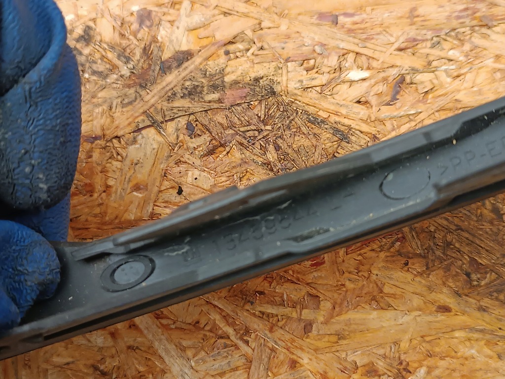 фото №11, Спойлер молдинг бампера лівий + правий перед 13469545 13469544 opel astra v k