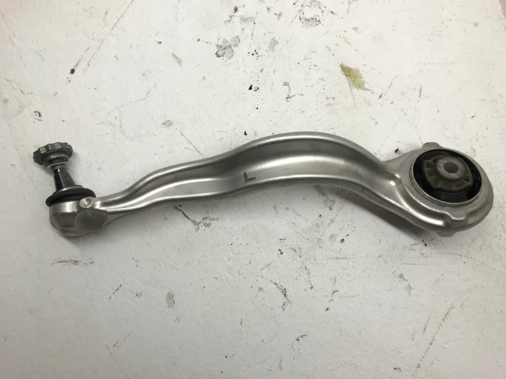 фото №1, Mercedes w206 c-klasa рычаг нижний левый перед