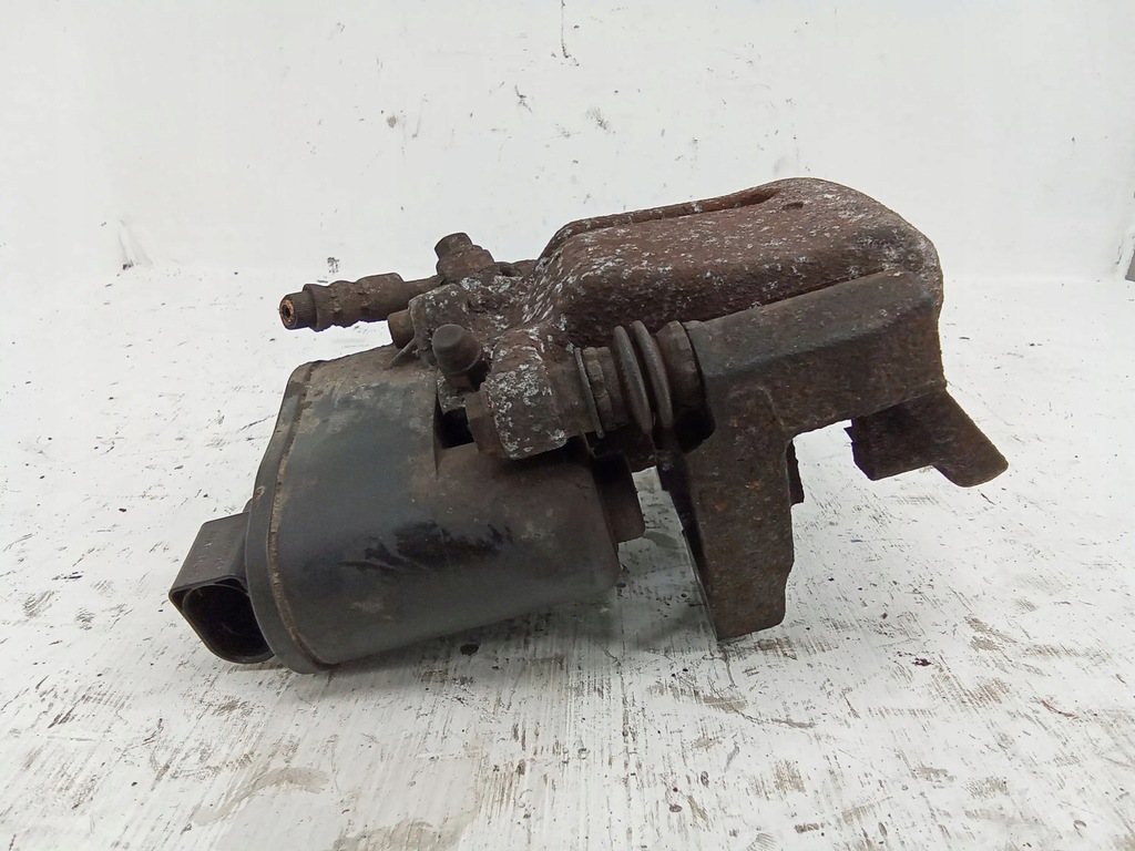 фото №6, Volvo v70 2013 левая сторона задний суппорт тормозной