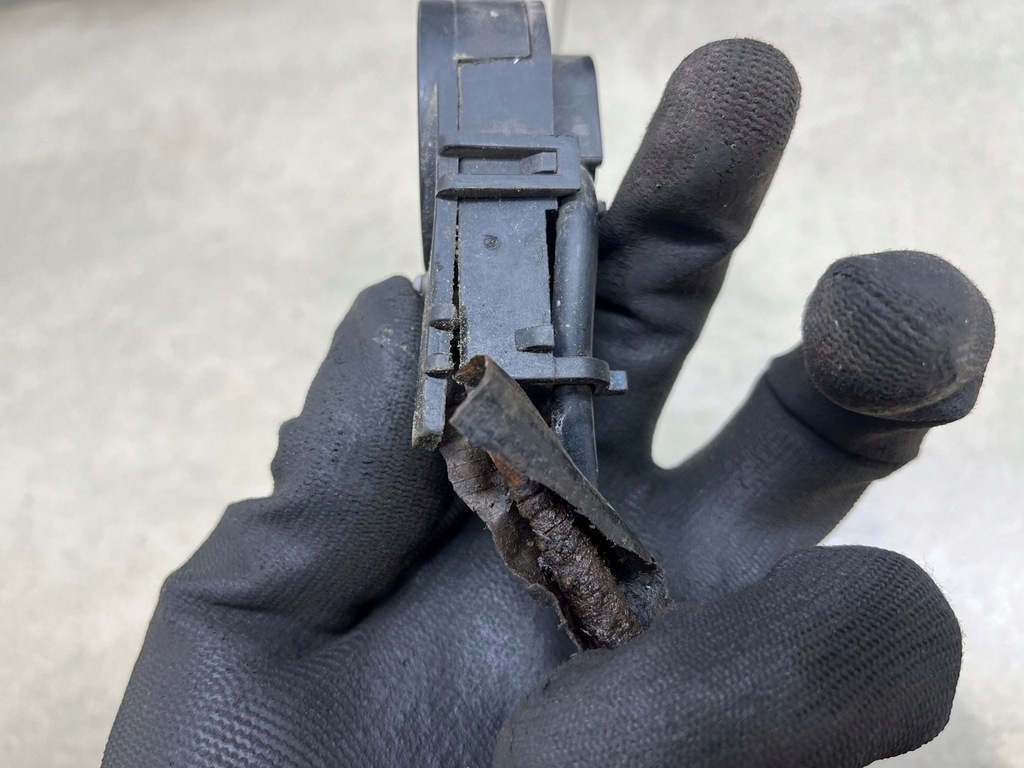 фото №16, Механизм дверь раздвижных левый перед peugeot 1007 1.4 16v 9680508180-01