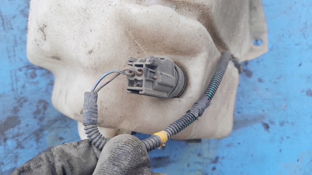 фото №4, Бачок омывателя volvo s40 ii 2.4b 05r