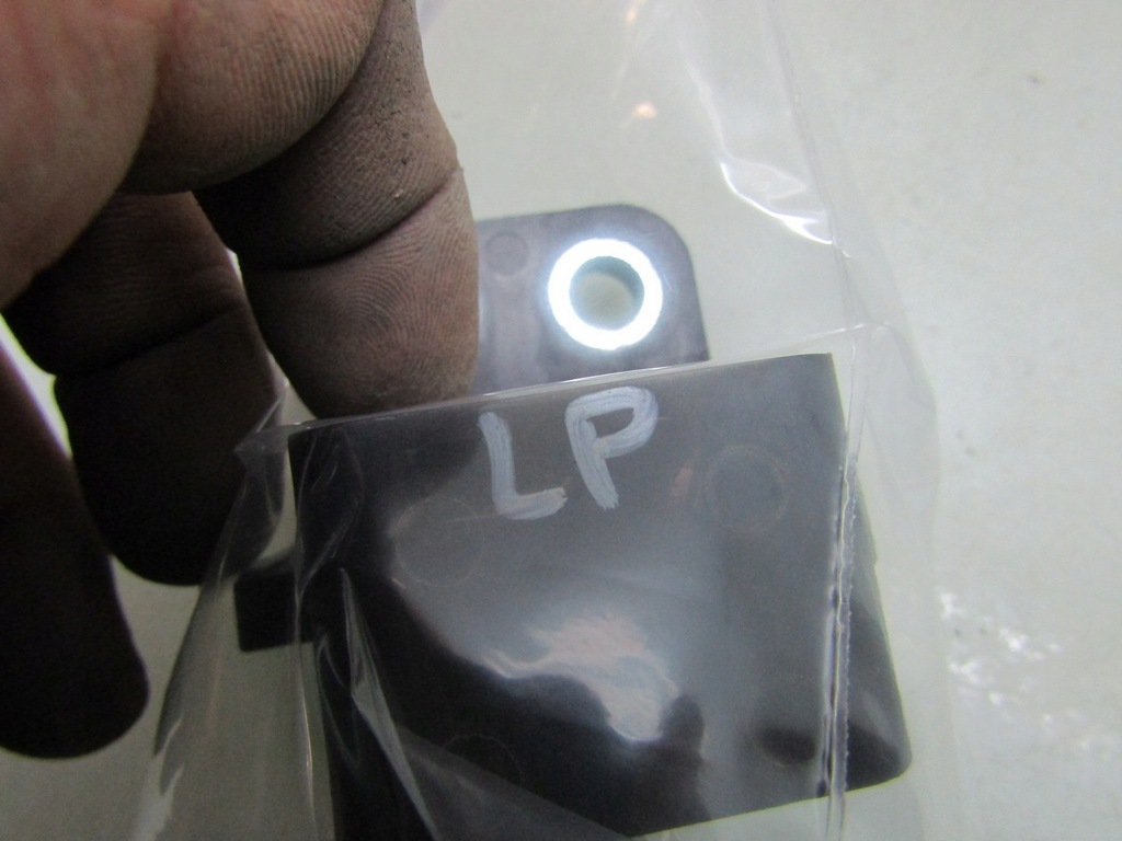 фото №7, Mazda 3 bp iv 20r кронштейн кронштейн радиатора левая передние перед