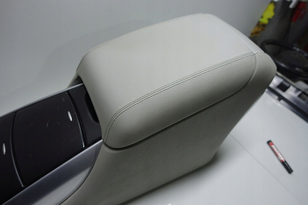 фото №9, Mercedes w251 підлокітник тунель бардачок r-klasa