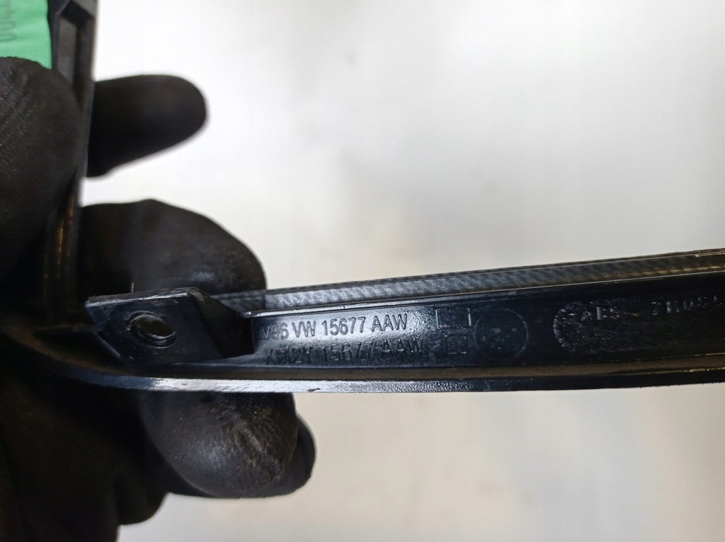 фото №10, Рамка защита панели консоли радио ford galaxy 7m0858105e