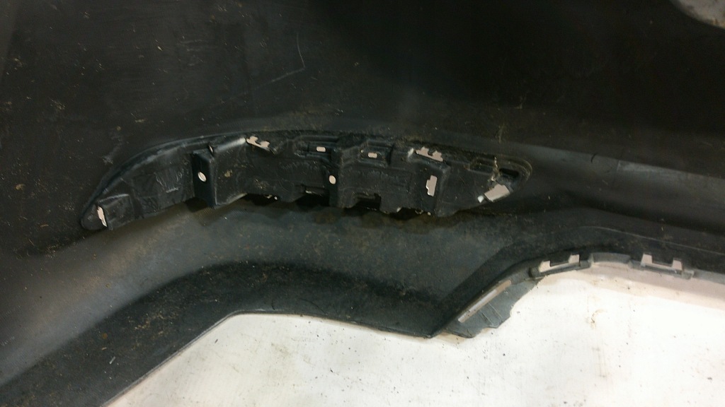 Бампер задний  задний toyota auris ii 2 рестайлинг  15-18rok универсал 52159-02d10 Оригинал