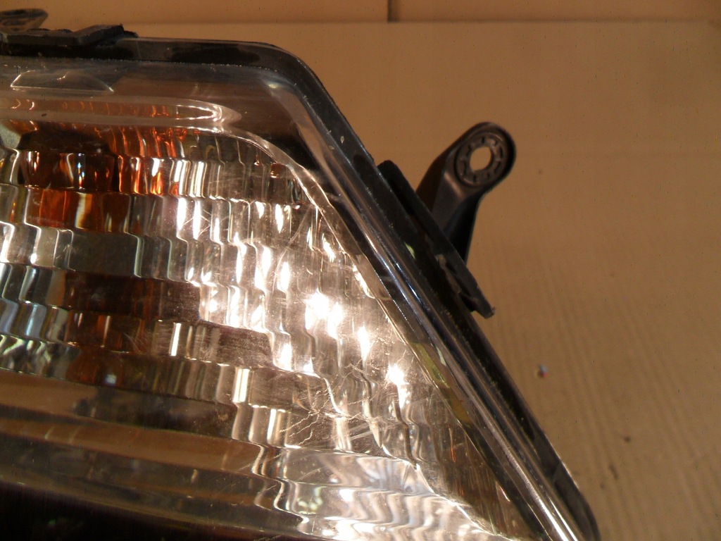 фото №6, Dacia duster 10- лампа правый перед 260101891r