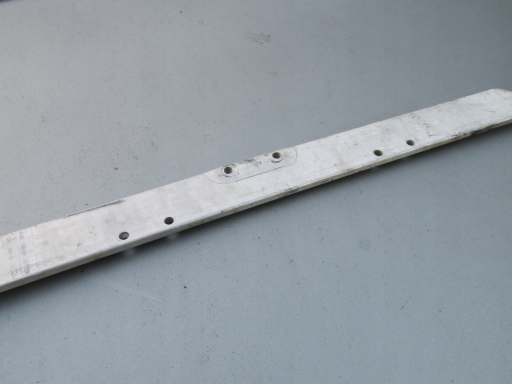 Оригинальная распорка верхний audi a4 b5 Доставка