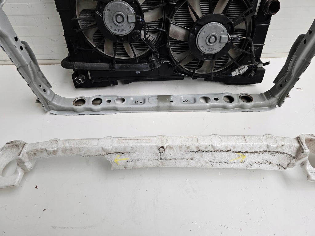 фото №6, Pas передний радиатор toyota prius iii plus + lift гибрид