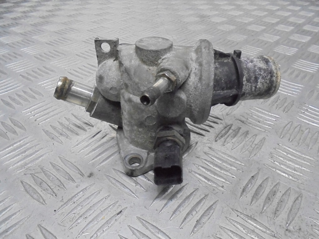 фото №1, Корпус термостата fiat stilo 1.8 16v