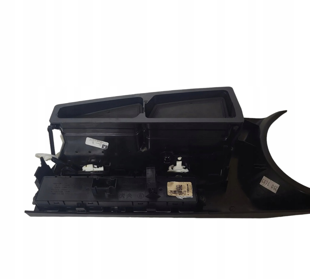 фото №5, Peugeot 3008 i 2016 форсунки / решётки среднего обдув панели приборной панели