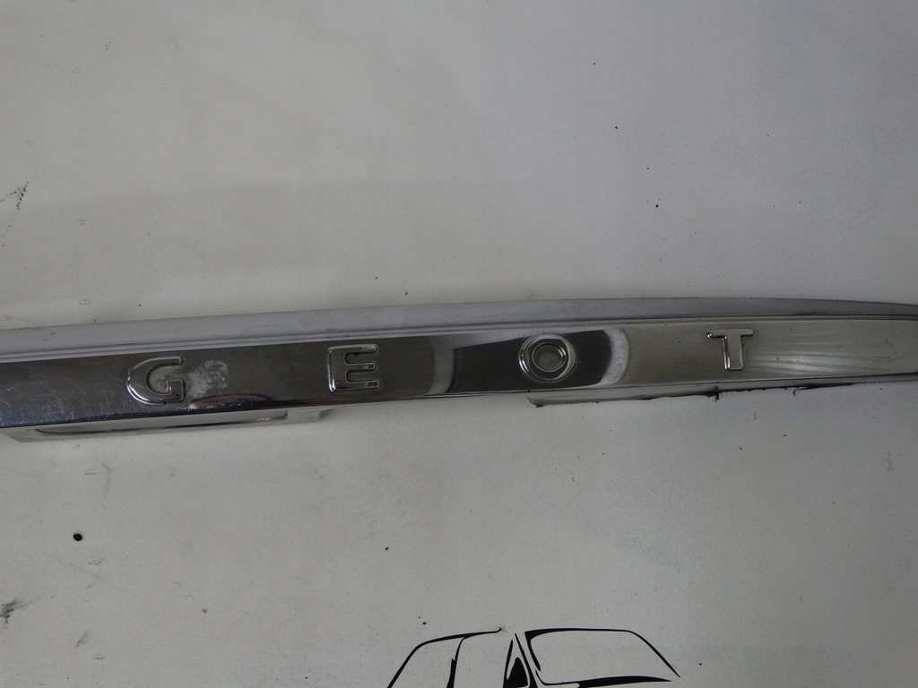 фото №4, Молдинг накладка крышки задняя peugeot 407 kombi