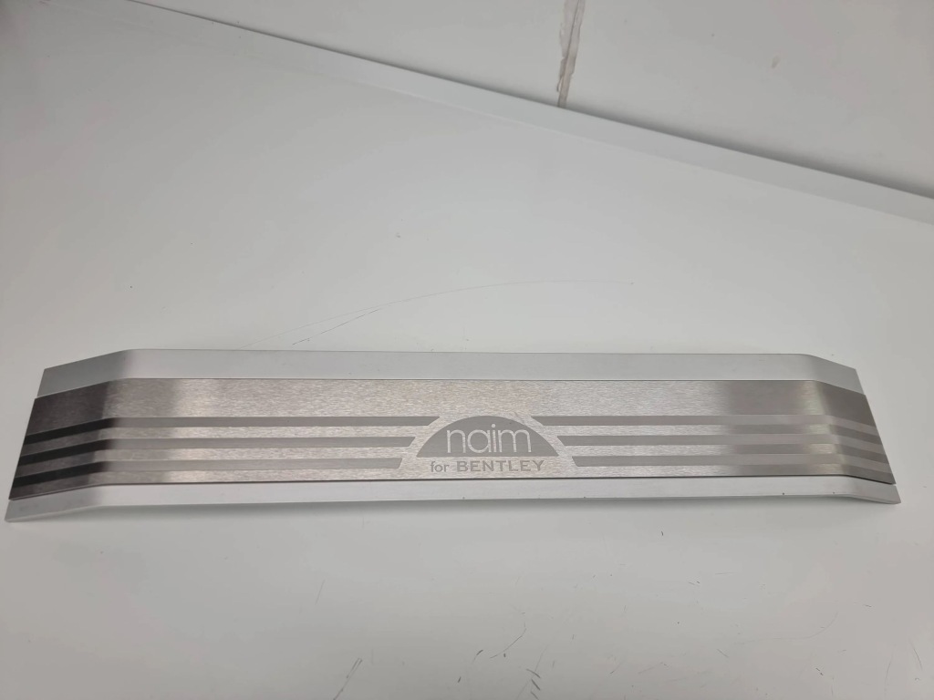 Купить Bentley continental 2017 запчасти салона автомобиля