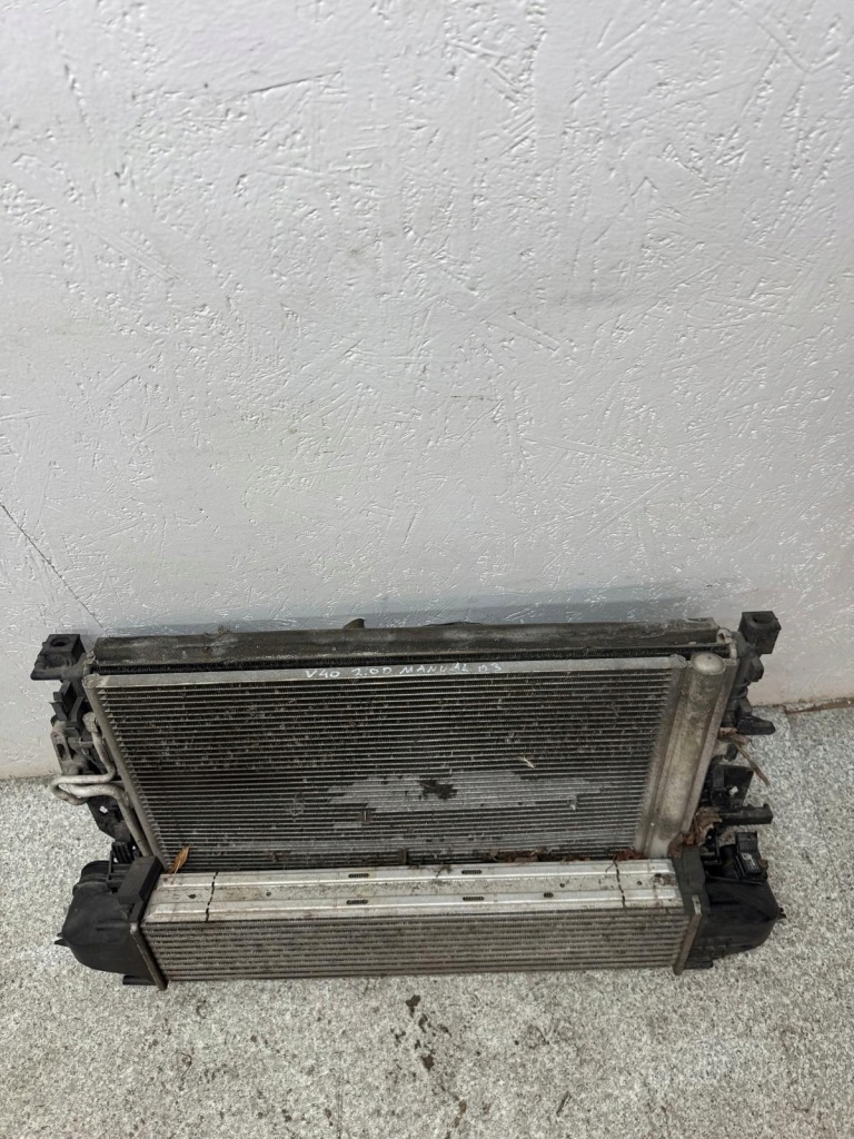 Комплект радиатор воды интеркулер вентилятор volvo v40 2 механическая коробка передач 2.0 d2 d3 Недорого