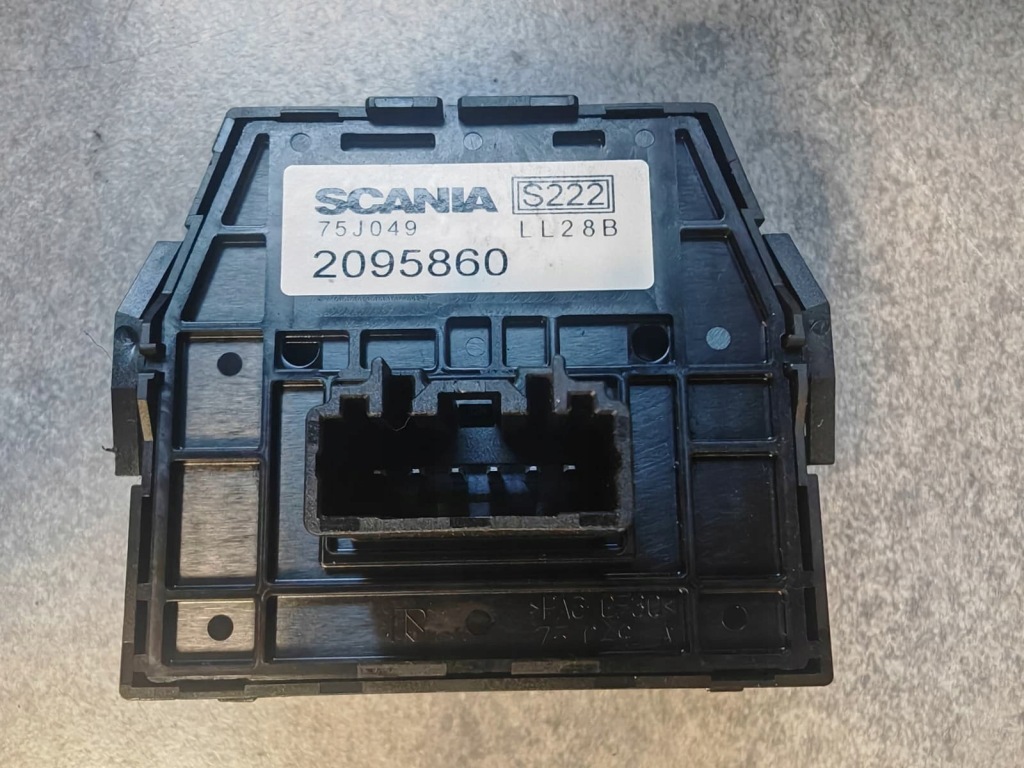 Купить Выключатель клавиша света аварийных scania s r g p l 2095860