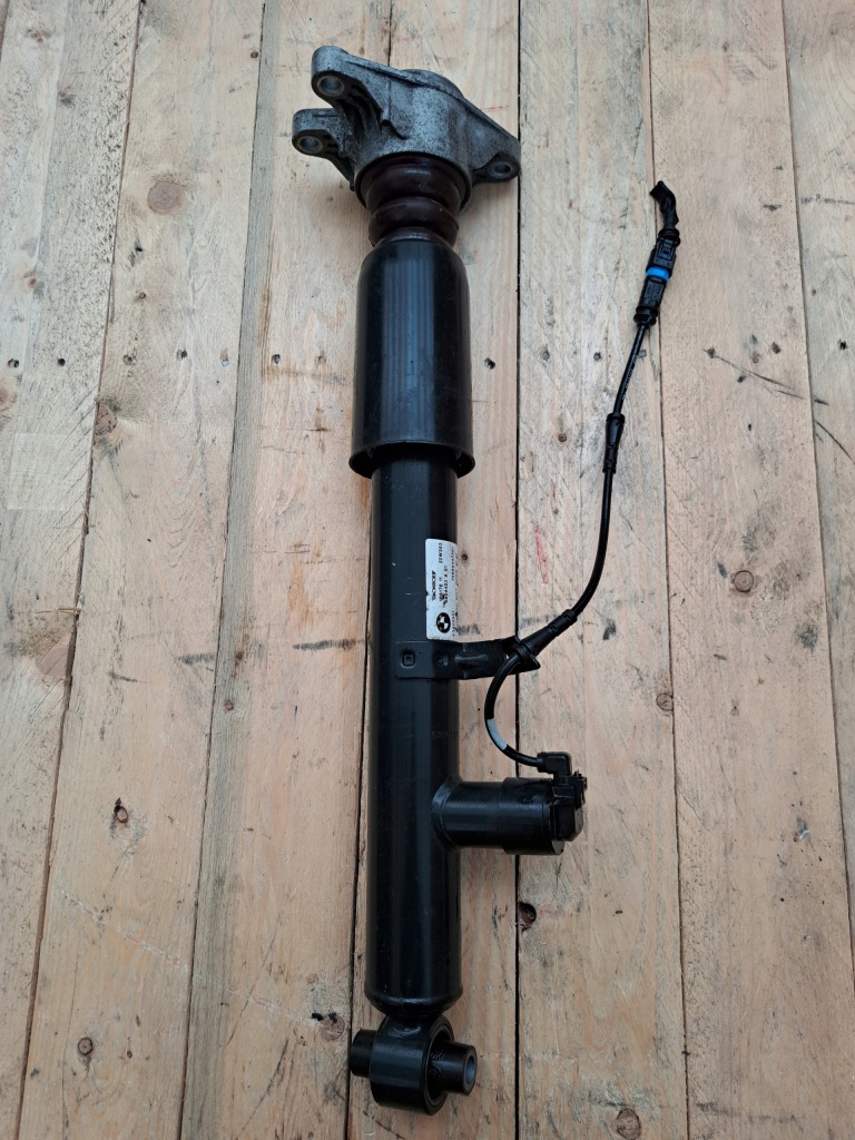 Купить Амортизатор задняя правый левый bmw g20 g21 6894423