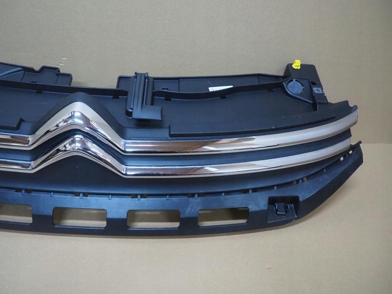фото №3, Решітка радіатора решітка радіатора бампера перед citroen c3 iii