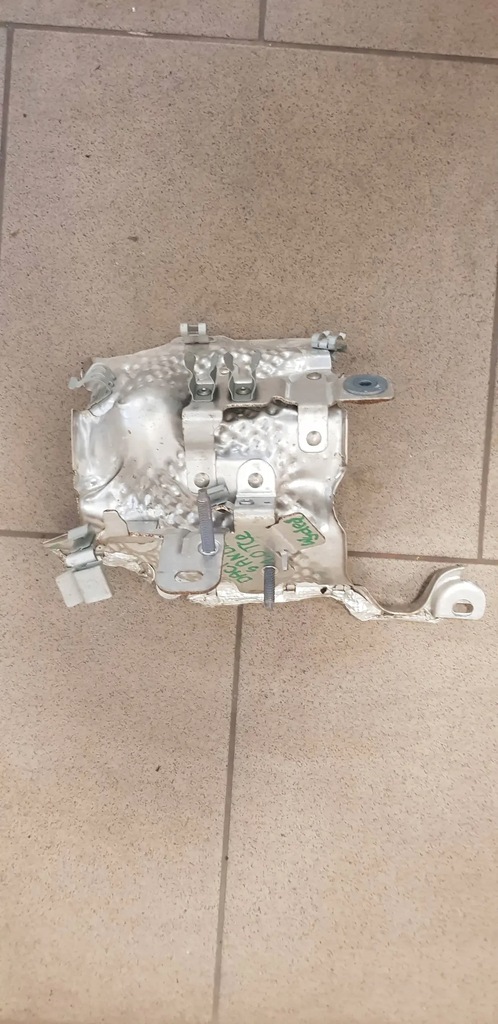 фото №1, Dacia sandero iii stepway защита тепловая выхлоп 144500548r