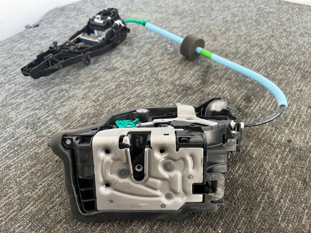 Bmw x1 f48 рестайлинг  2019r замок дверь левое  задняя задний оригинал европа Цена