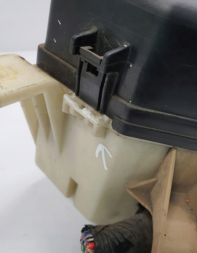 фото №2, Коробка предохранителей mazda rx-8 rx8 mb100900n