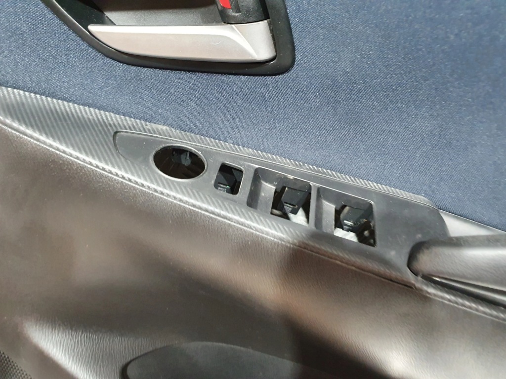 фото №2, Обшивка дверь правый перед mazda 2 dj 14-