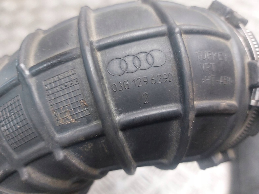 Расходомер + воздухозаборник шланг труба audi q5 8r 2.0 tdi 8r0145737h в Украине
