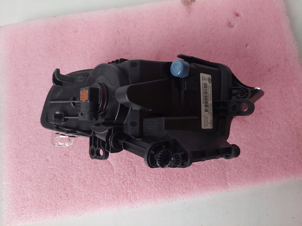 фото №5, Audi a3 8v противотуманная фара левый перед новый оригинальный номер