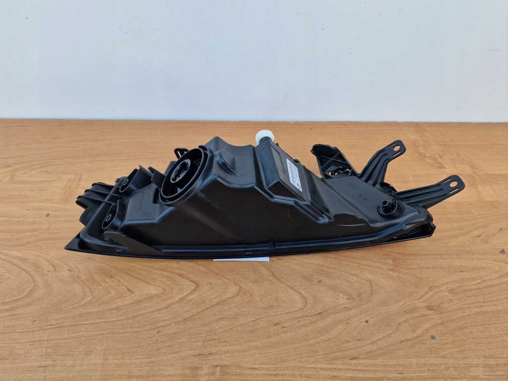 фото №2, Skoda rapid 5ja 2017-2021 rok правий протитуманна фара новий r