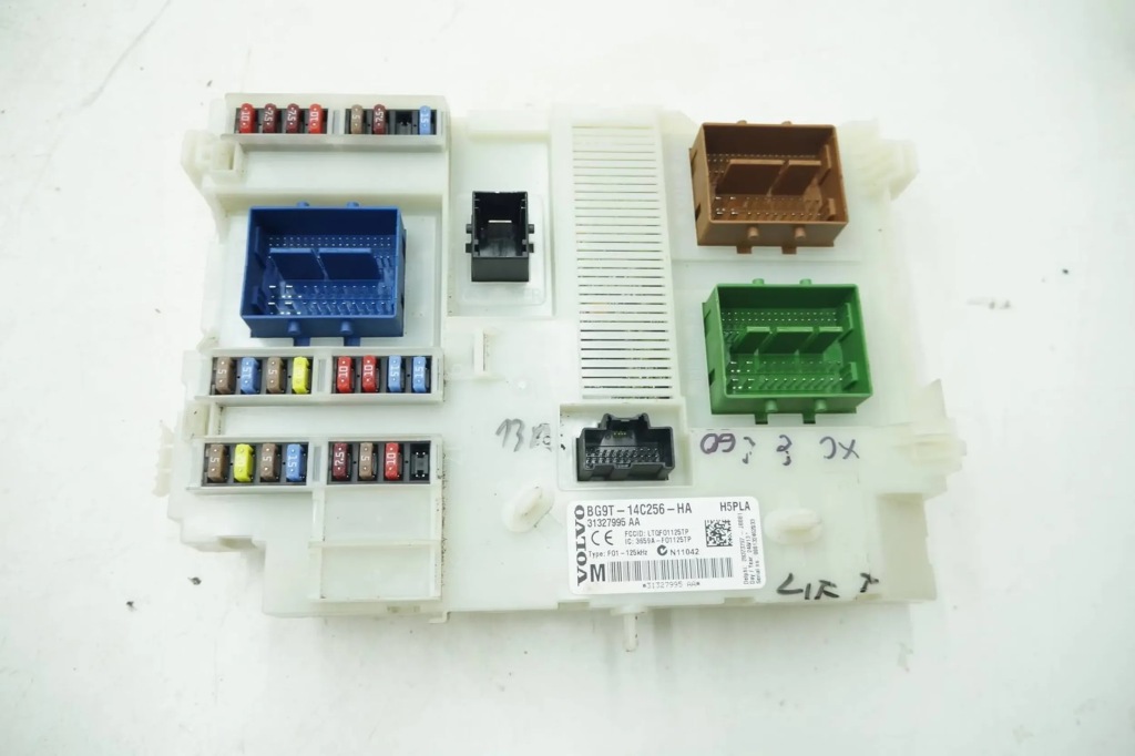 фото №1, Volvo xc60 i модуль комфорту cem коробка запобіжників 31314866