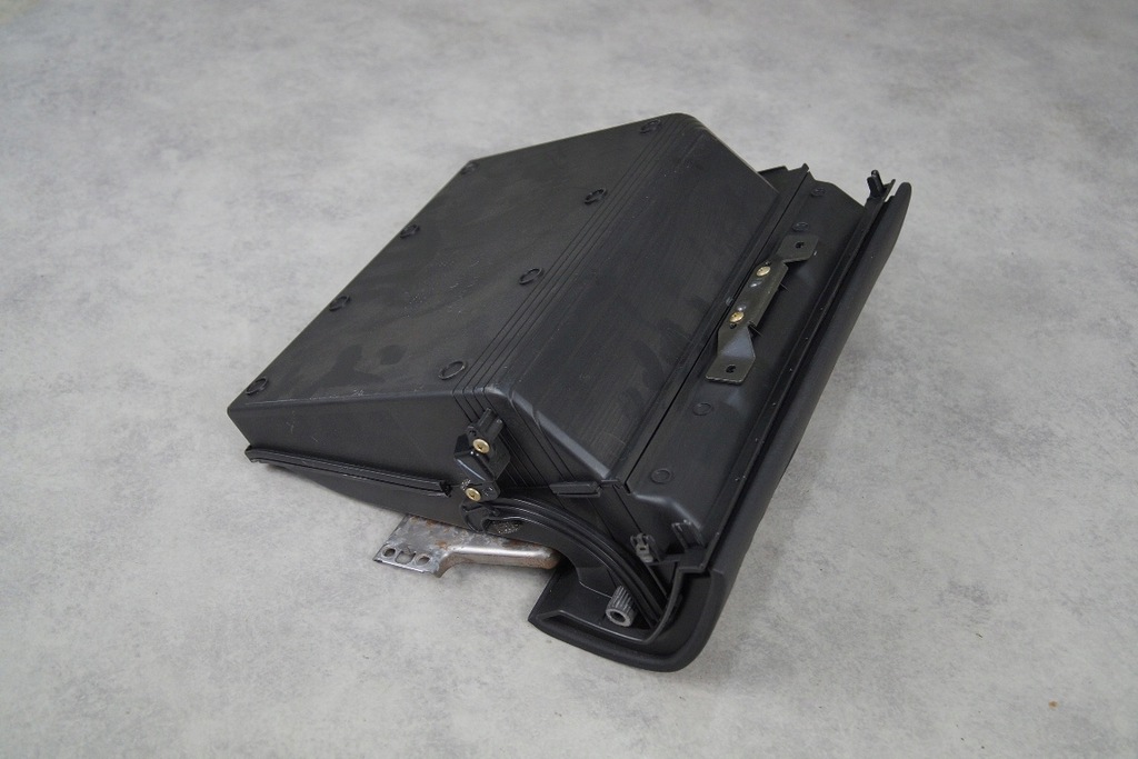 фото №6, Бардачок пассажира honda accord vi 98-02 eu