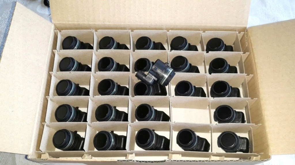 фото №2, Датчик pdc discovery v f-pace lr081449 бампер