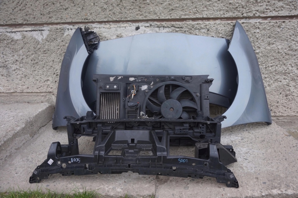 Капот комплектный  перед peugeot 5008 Киев