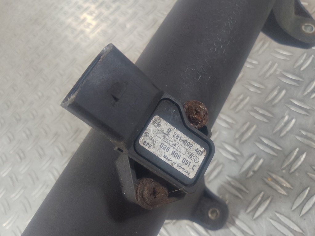 фото №4, Sprinter 906 crafter 06- труба шланг воздуха 9065080008