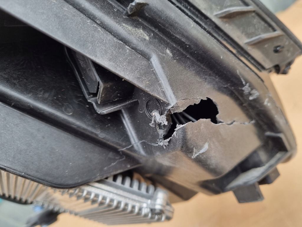 фото №3, Skoda octavia iv full led лампа права перед