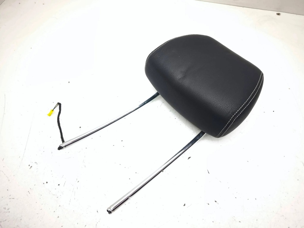 фото №1, Mercedes-benz cls c218 x218 2014 левая сторона подголовники