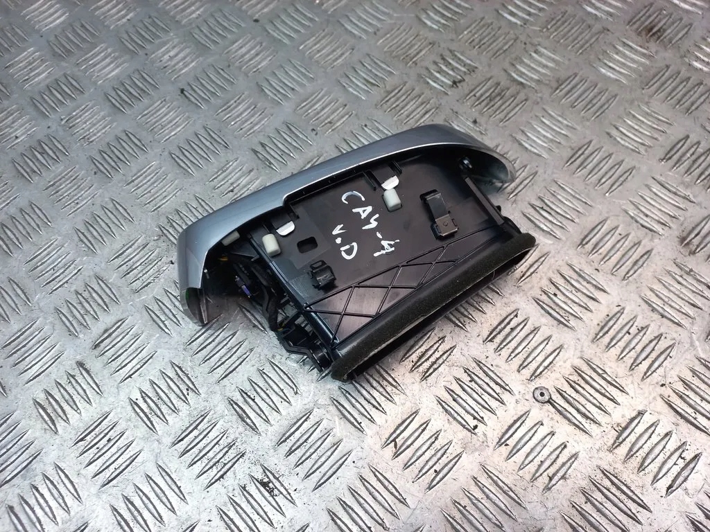 фото №12, Porsche cayenne 7p5819728 правое защита, заглушки