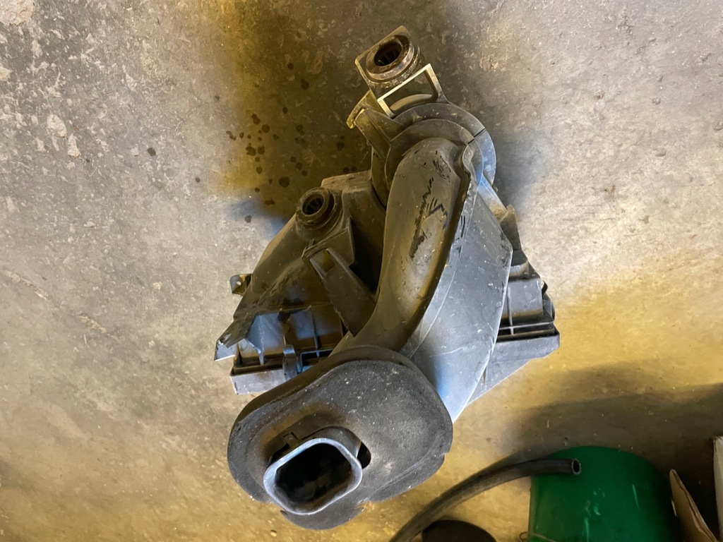 фото №1, Navara d40 2.5dci lift корпус фильтра воздуха