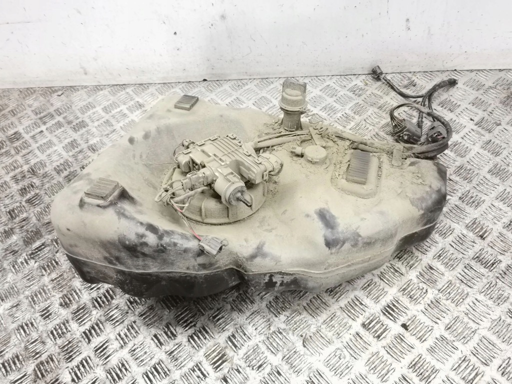 Mazda cx-7 2011 бак adblue Оригінал