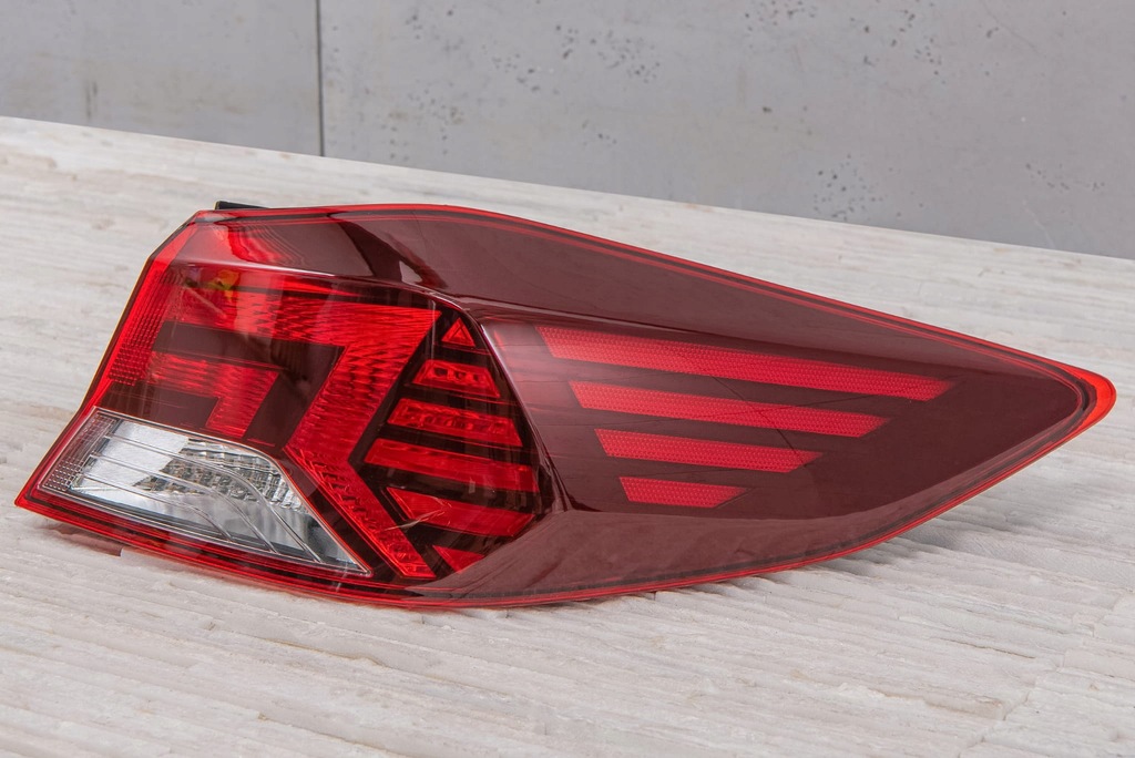 фото №8, Hyundai elantra vi ad 2018-2020 кузовная лампа задняя правая 92402f2500